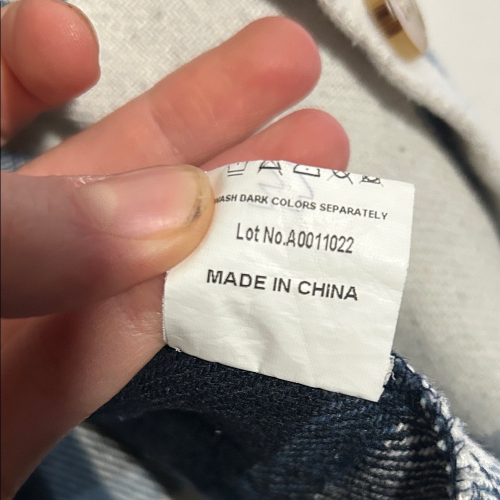 Lightweight Blue and white boyfriend flannel shacket - Picture 4 of 5